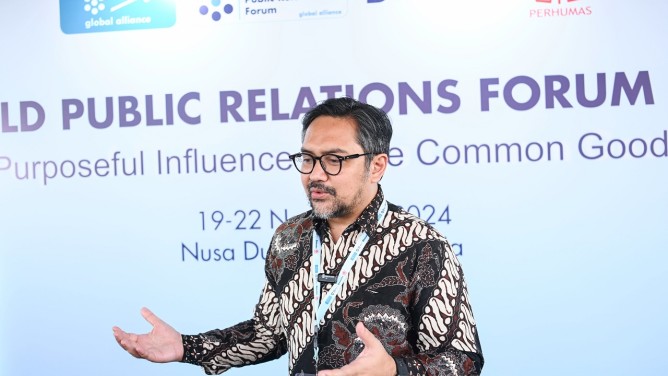 Dirjen Informasi dan Komunikasi Publik Prabu Revolusi usai menjadi pembicara di World Public Relation forum 2024 di Nusa Dua, Bali, Kamis (21/11/2024). Foto:Anhar/Komdigi